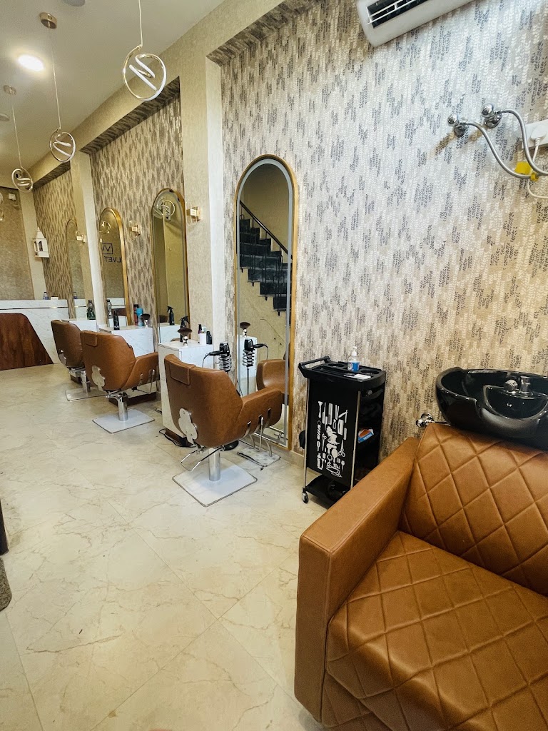 Velvet Vibes Unisex Salon