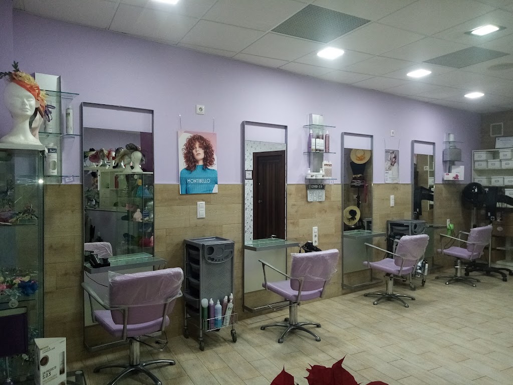 Carmen Dominguez: Peluqueria, tocados y complementos — Interior