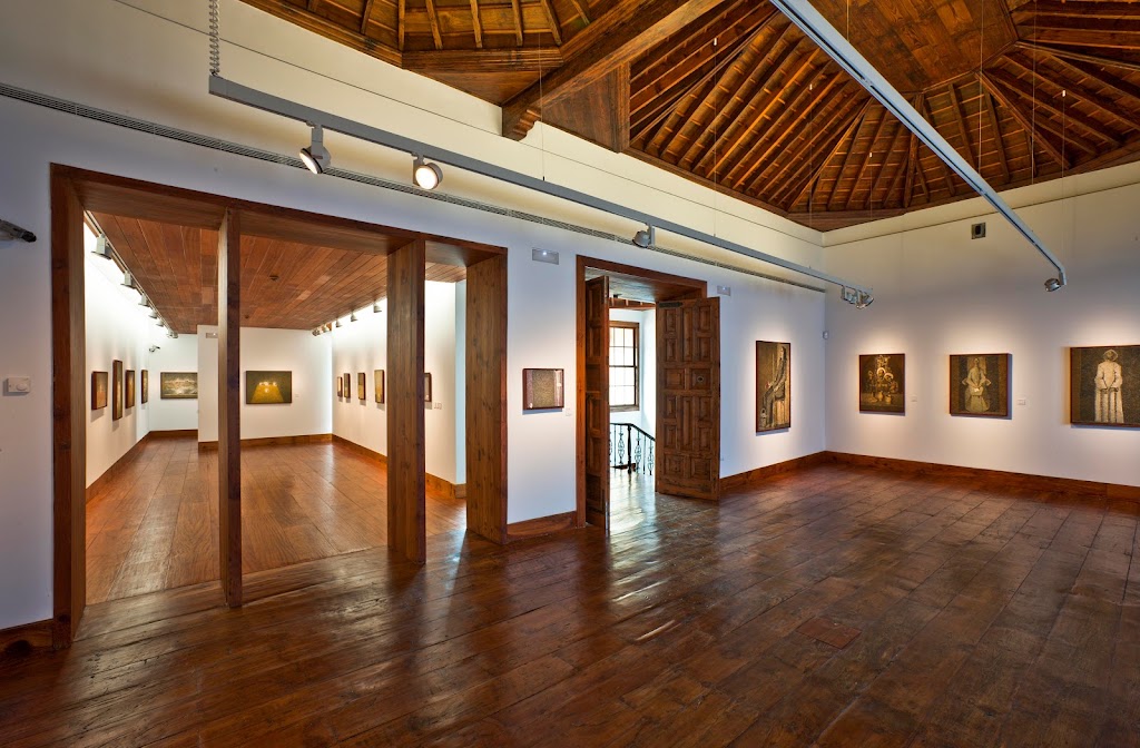 Fundacion Cristino de Vera-Espacio Cultural CajaCanarias — Del propietario