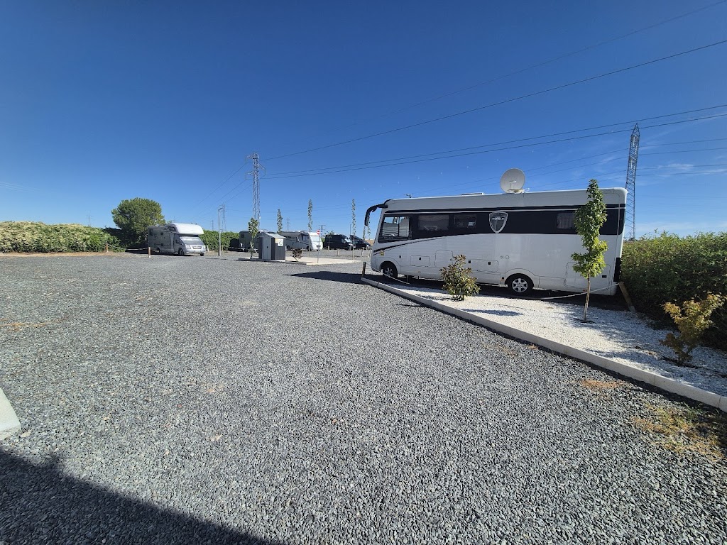 AREA DE AUTOCARAVANAS "Villares de la Reina" Areas ACampa