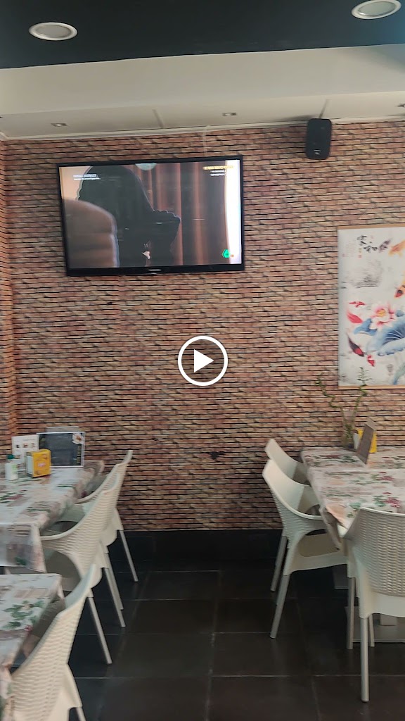 El Cafe De La Plaza — Videos