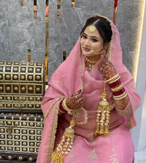 Hollywood Skin Hair Makeup Studio