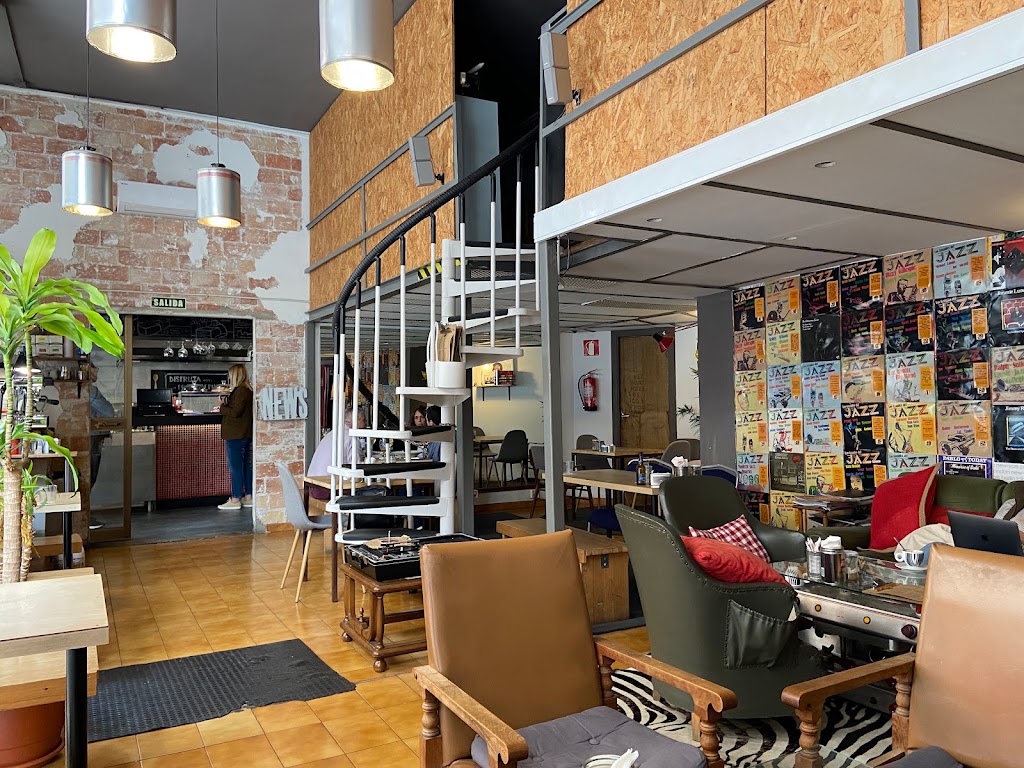 miniBAR Palma - Cafe y Jamon Iberico al Corte — Ambiente