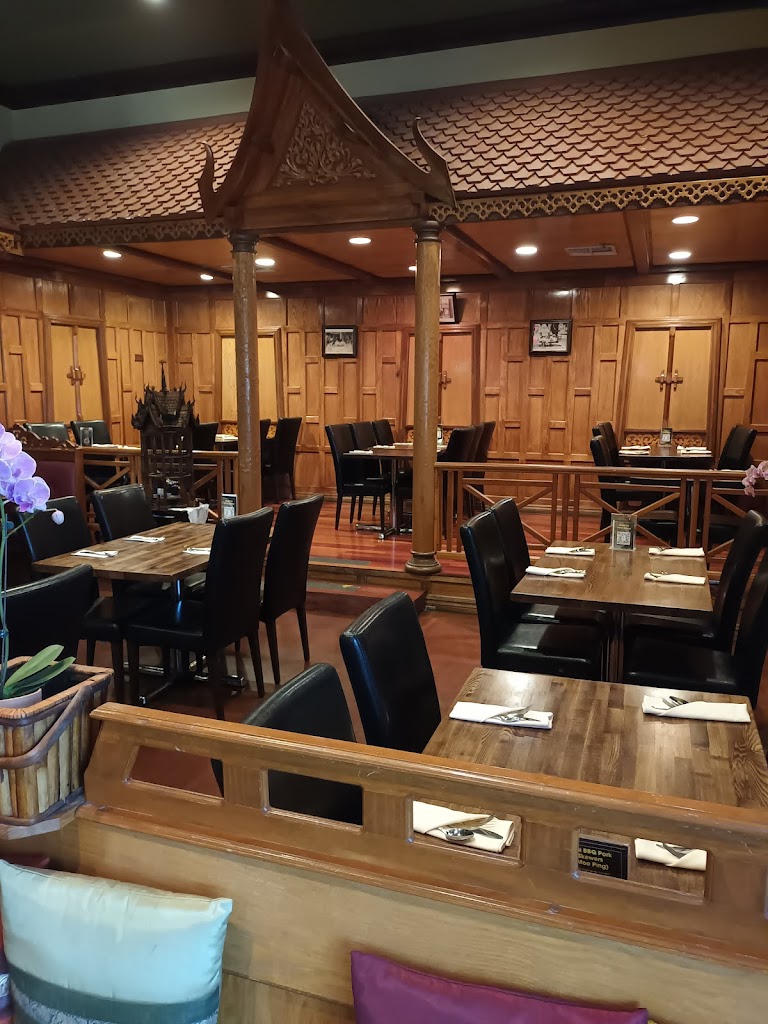 Pin Kaow Thai Restaurant Eastern