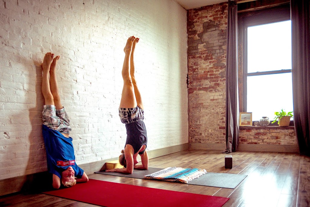  Gabrielle Sigal Iyengar Yoga