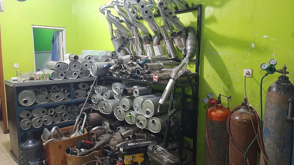 Knalpot motor dan mobil
