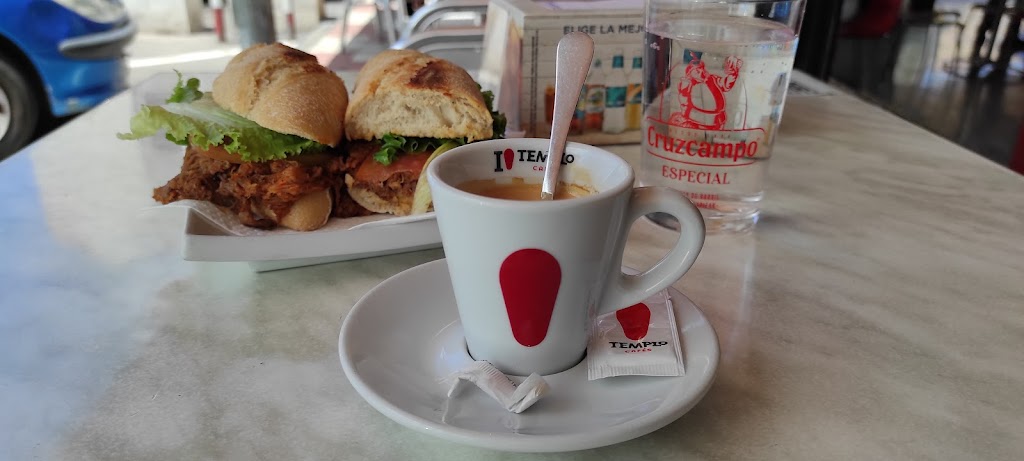 Cafeteria-Terraza Estacion