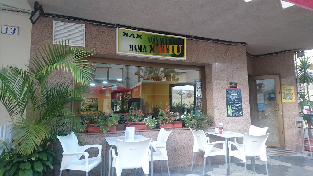 Cafe Bar Mama Matiu — Ambiente