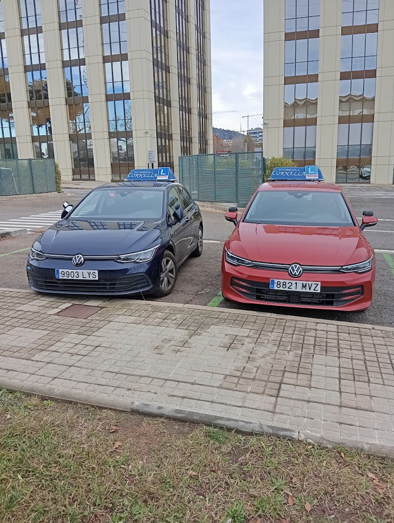 Autoescuela Cornella — Del propietario
