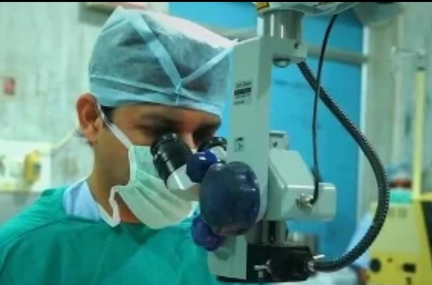 Dr Nishith Panwar Eye Surgeon Ms Faeh Fico Fpos