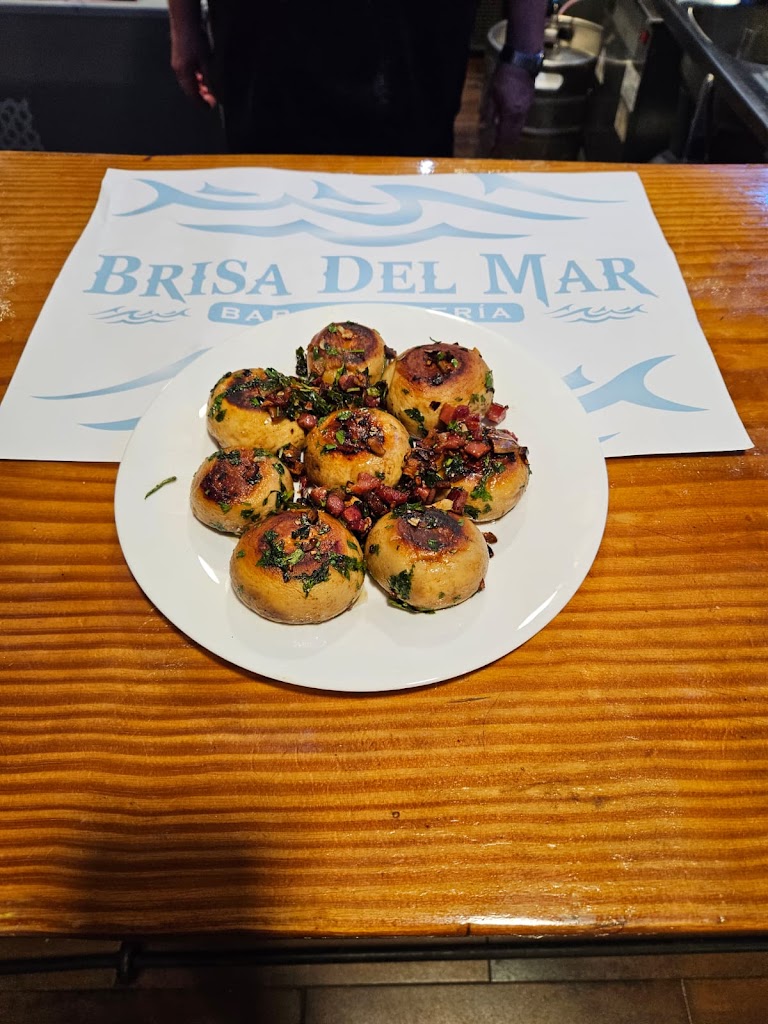 Brisa del Mar (estamos en playa de Levante, el de cala finestrat es otro) — Comida y bebida