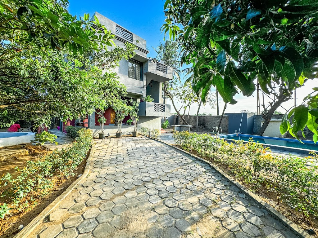 Manthoppu Farm House