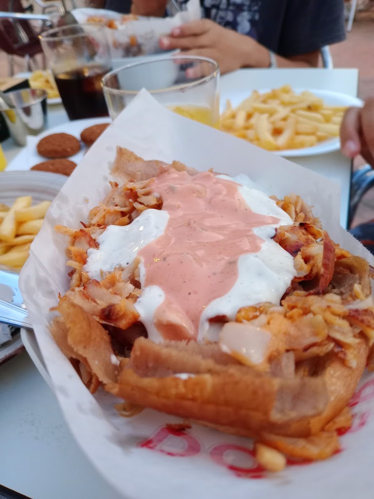 Kebab consti 2 — Comida y bebida