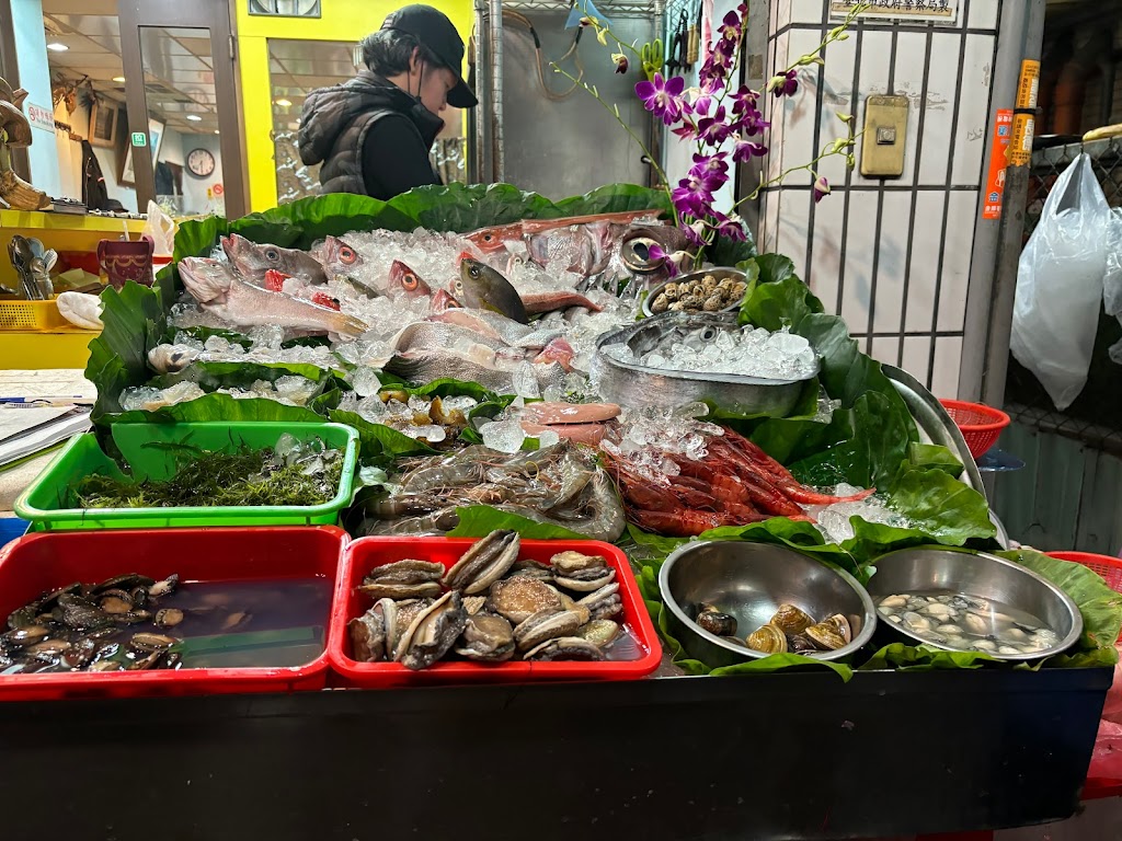 阿隆龜山島現撈海產 的照片
