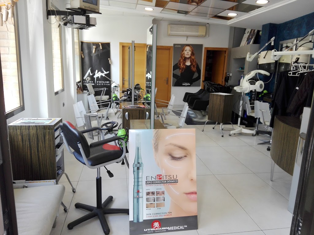 Centro De Estilisme May — Interior