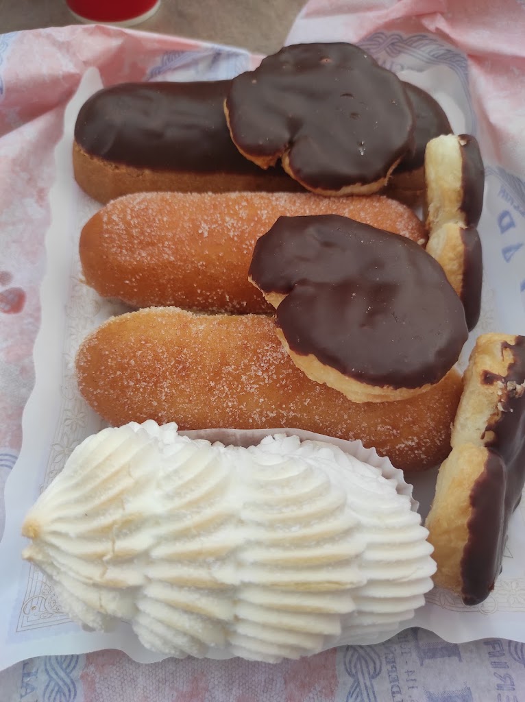 Confiteria Pasteleria Pilar — Comida y bebida