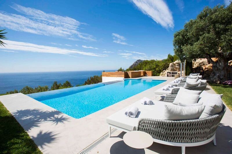 Heaven Of Ibiza — Interior