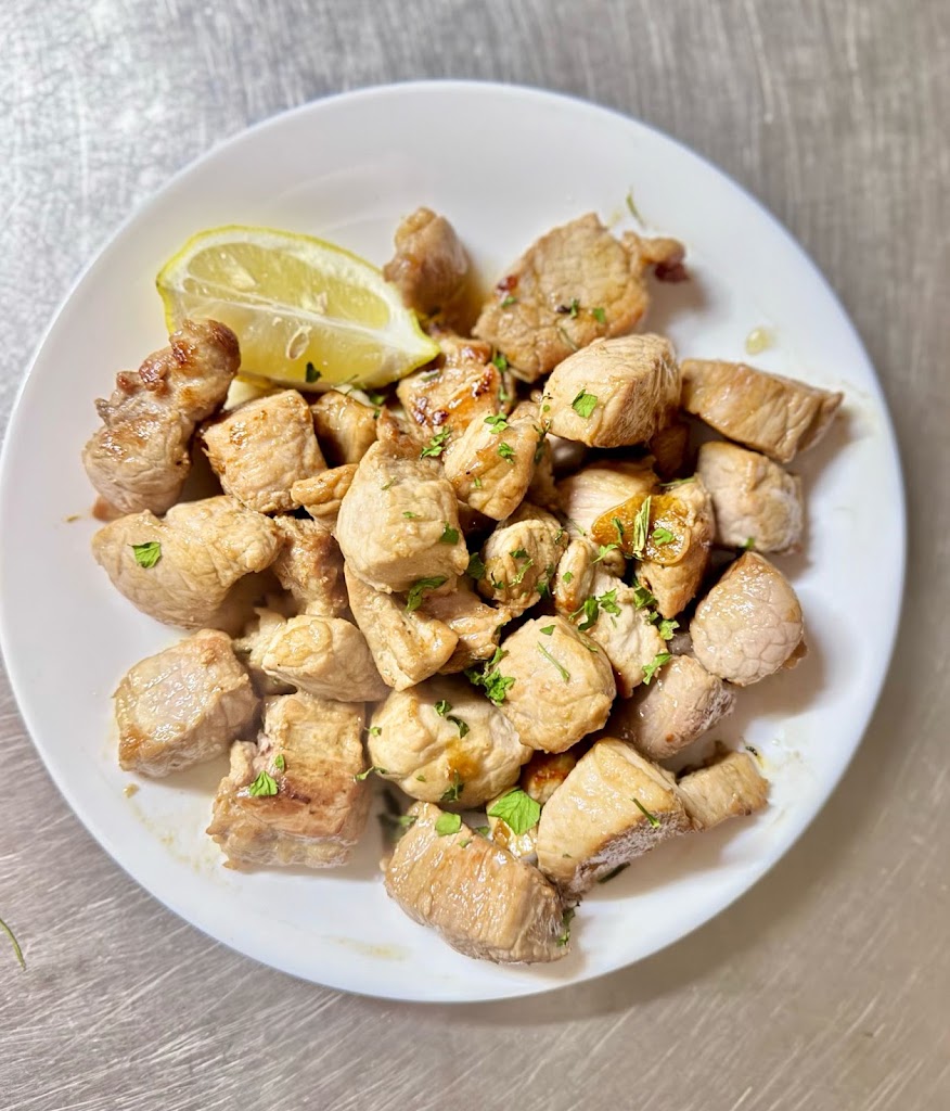 Asadero El Guanche — Comida y bebida
