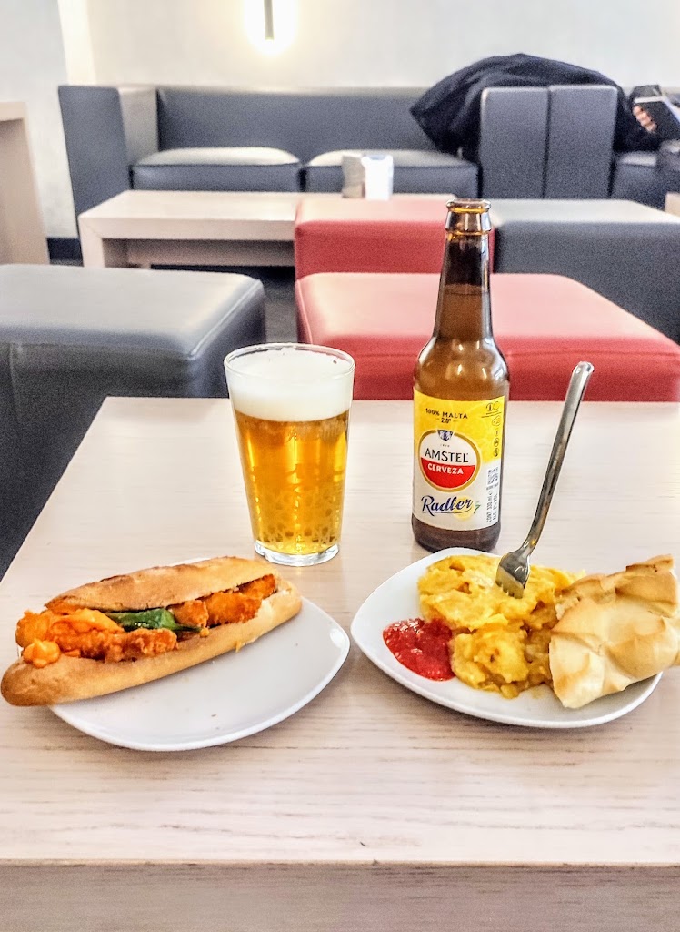 Cafeteria Jordan — Comida y bebida