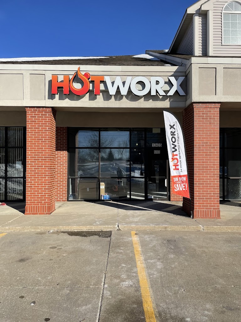  HOTWORX - Clive, IA - University Ave