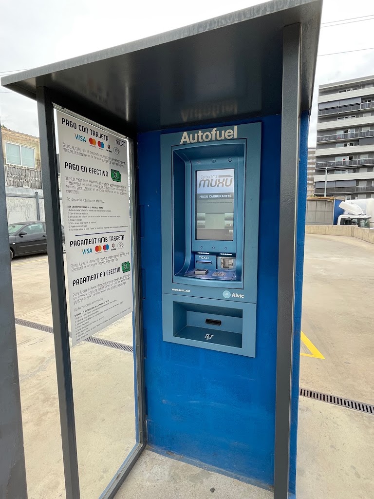 Gasolinera - Muxu Carburants — Del propietario