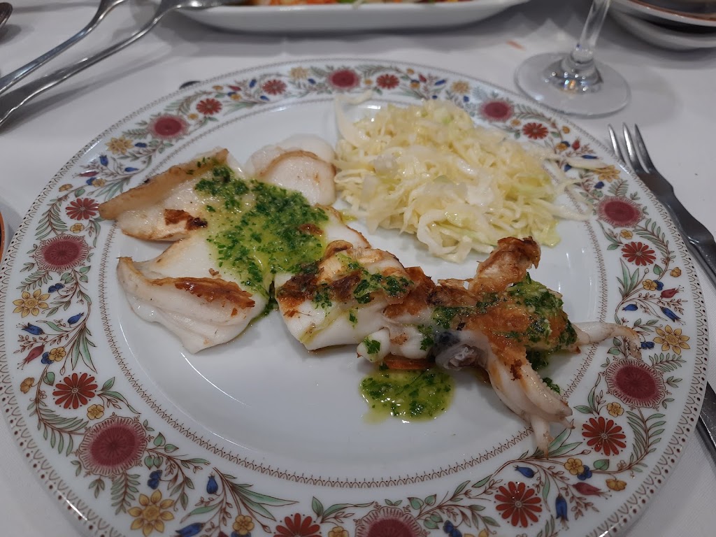 Restaurante AOVE — Comida y bebida