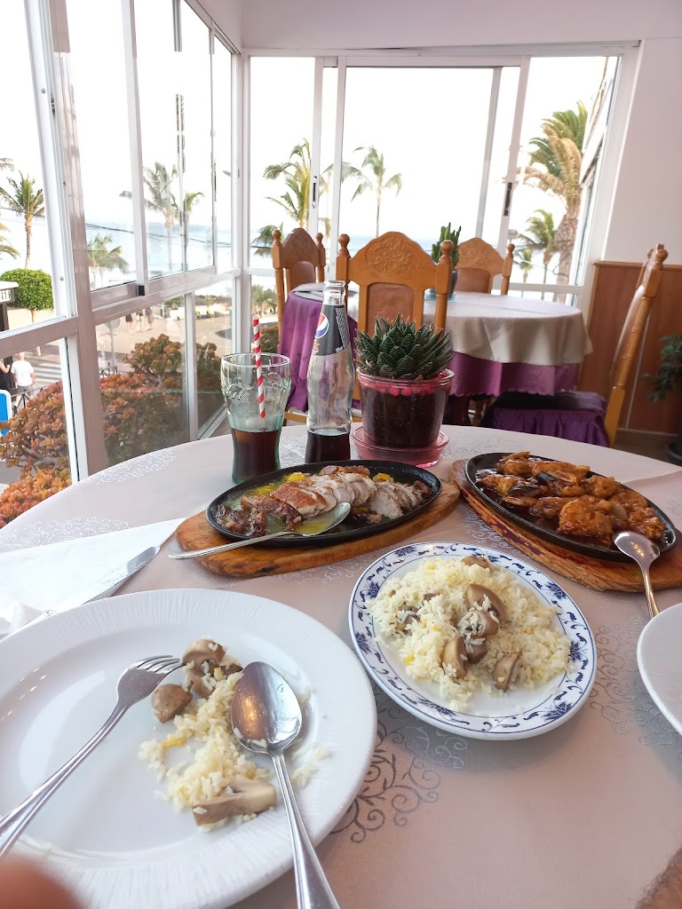 New World — Comida y bebida