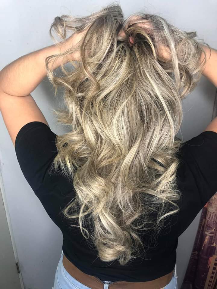 Nallely Escalante Salon