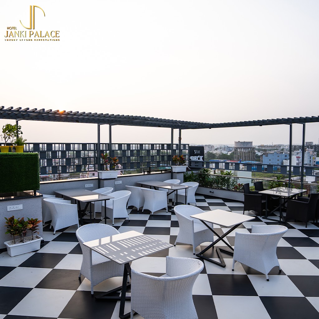 Hotel Janki Palace