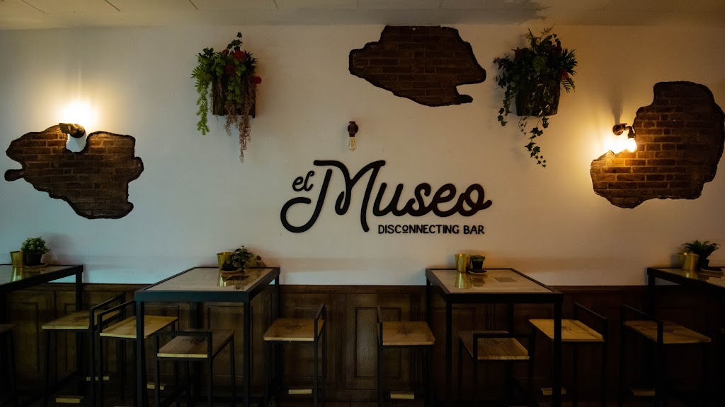El Museo Disconnecting Bar