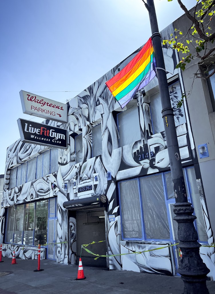  Live Fit Gym • Castro