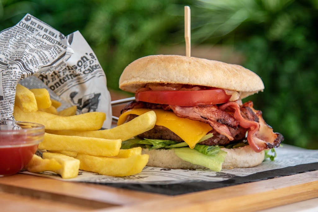 Cafeteria Ca Les Monges — Comida y bebida