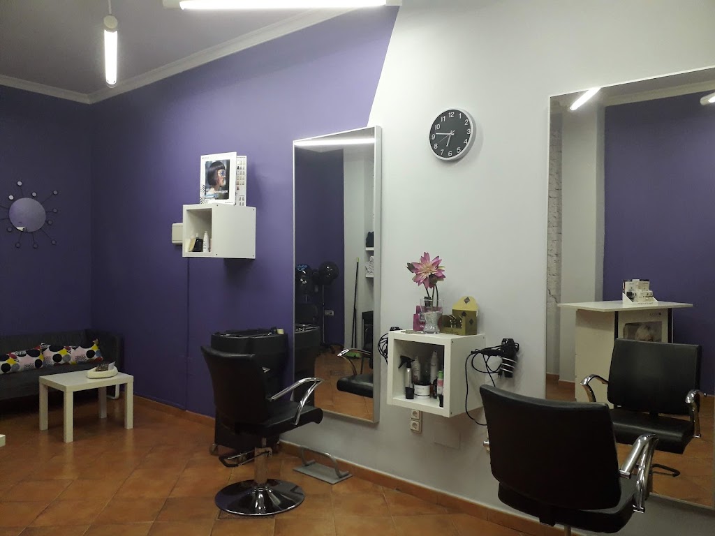 Salon de Belleza ELLA&EL — Interior