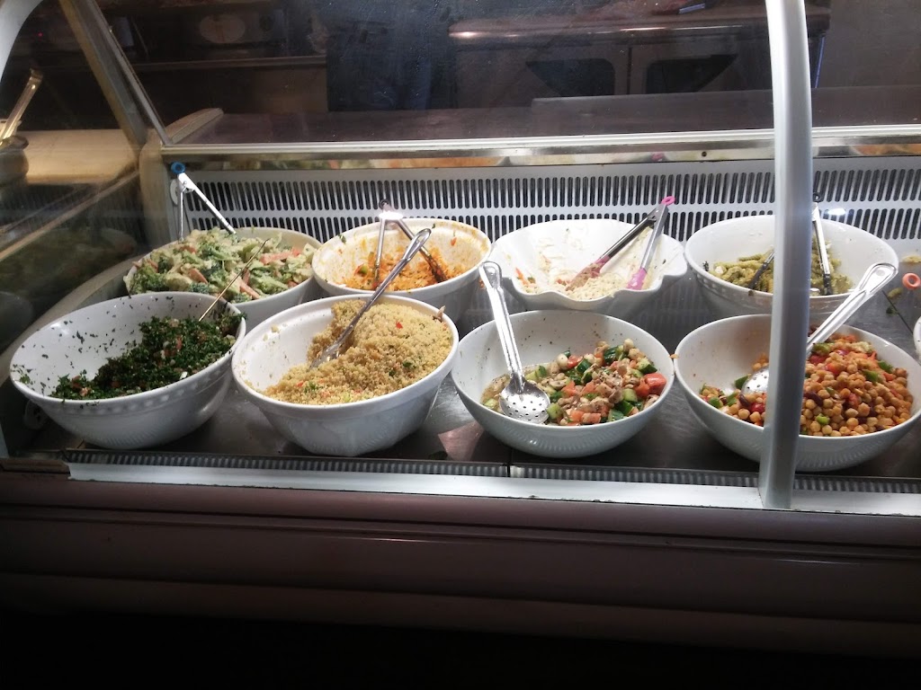 Restaurant L'Ami Taouk in Granby