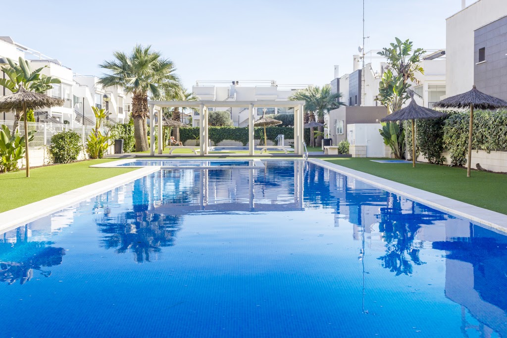 Pink Flamingo Homes Agencia Inmobiliaria en Torrevieja