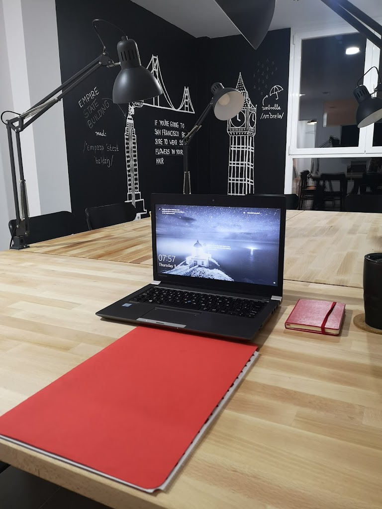 Mia's English Factory