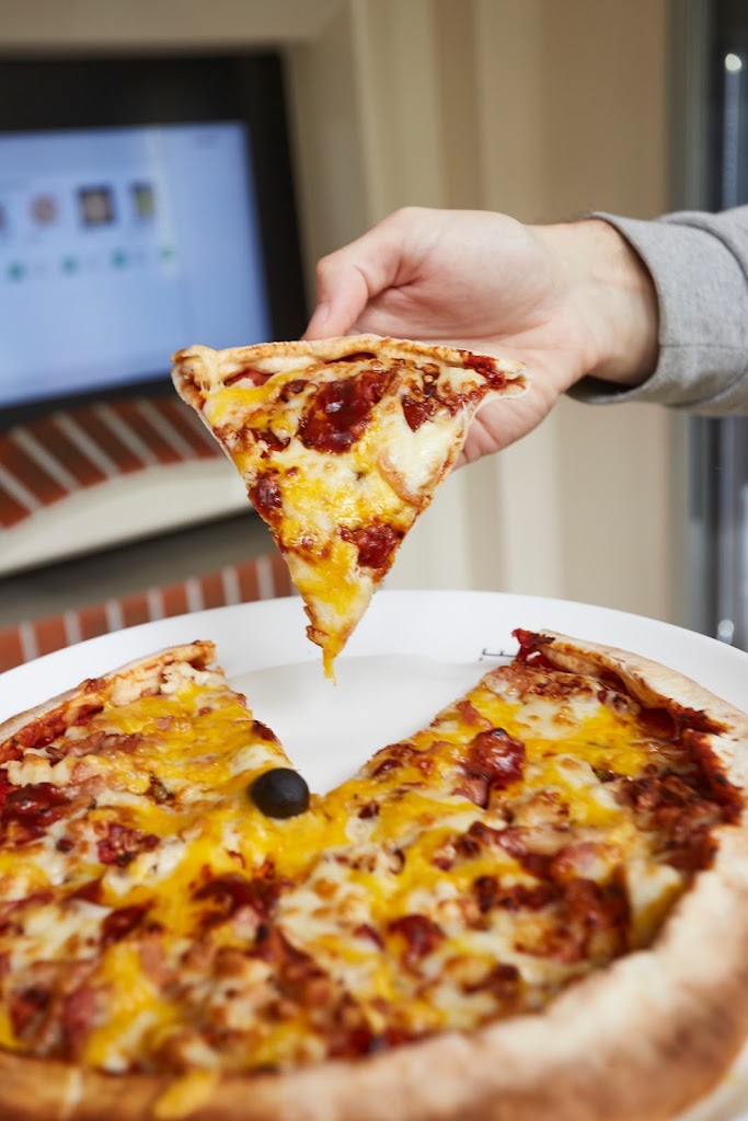 Sinuessa Pizza — Pizza