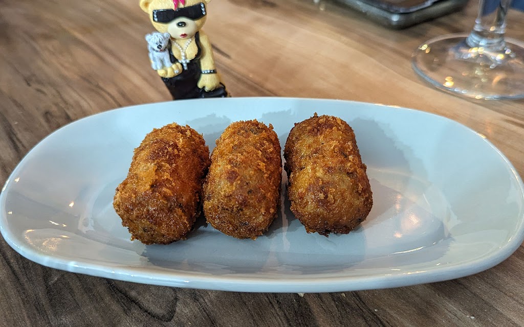 BAR TAPERIA LA VIEJA — Croqueta