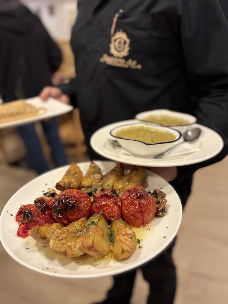 Cuatro As — Comida y bebida