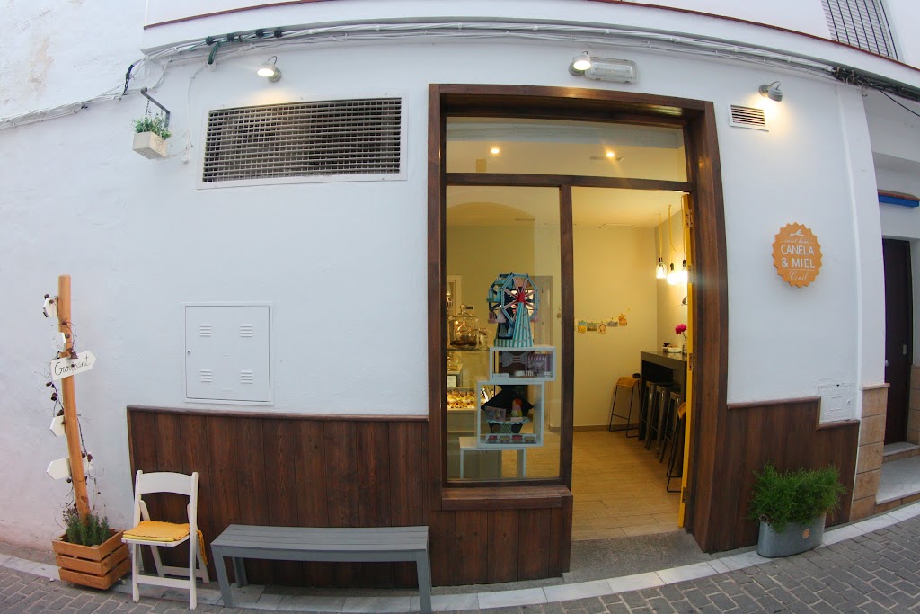Pasteleria Canela & Miel Conil