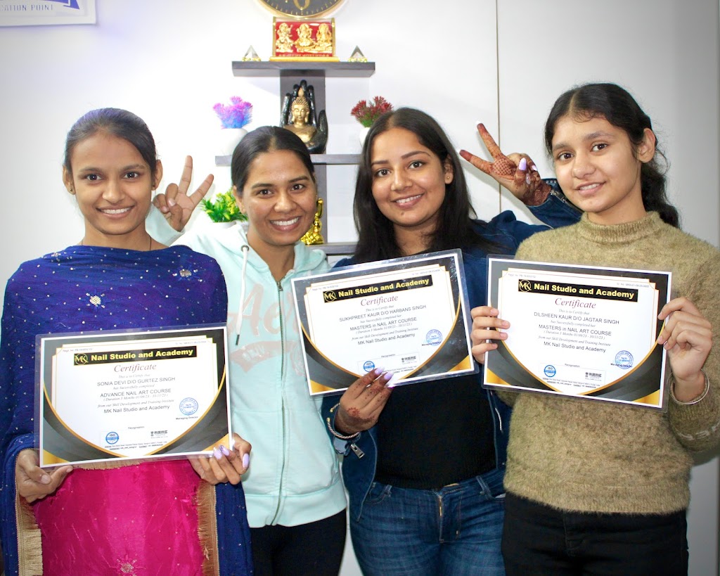 Mk Nail Studio And Academy Sangrur