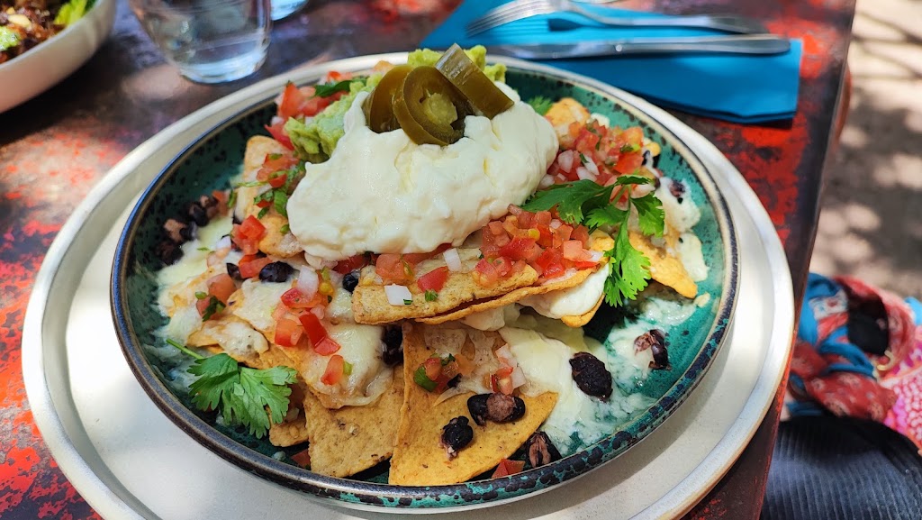 Bar La Ciutat dels Sants — Comida y bebida