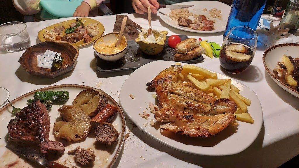 Restaurant la Llar de l'All i Oli — Comida y bebida