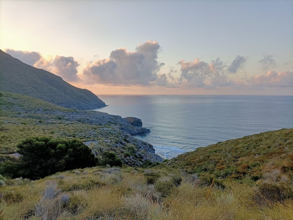 Bajada a las Calas