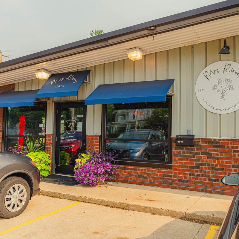  Mrs. Rivers Bakery & Smokehouse (Mrs. Rivers Pies & Catering)