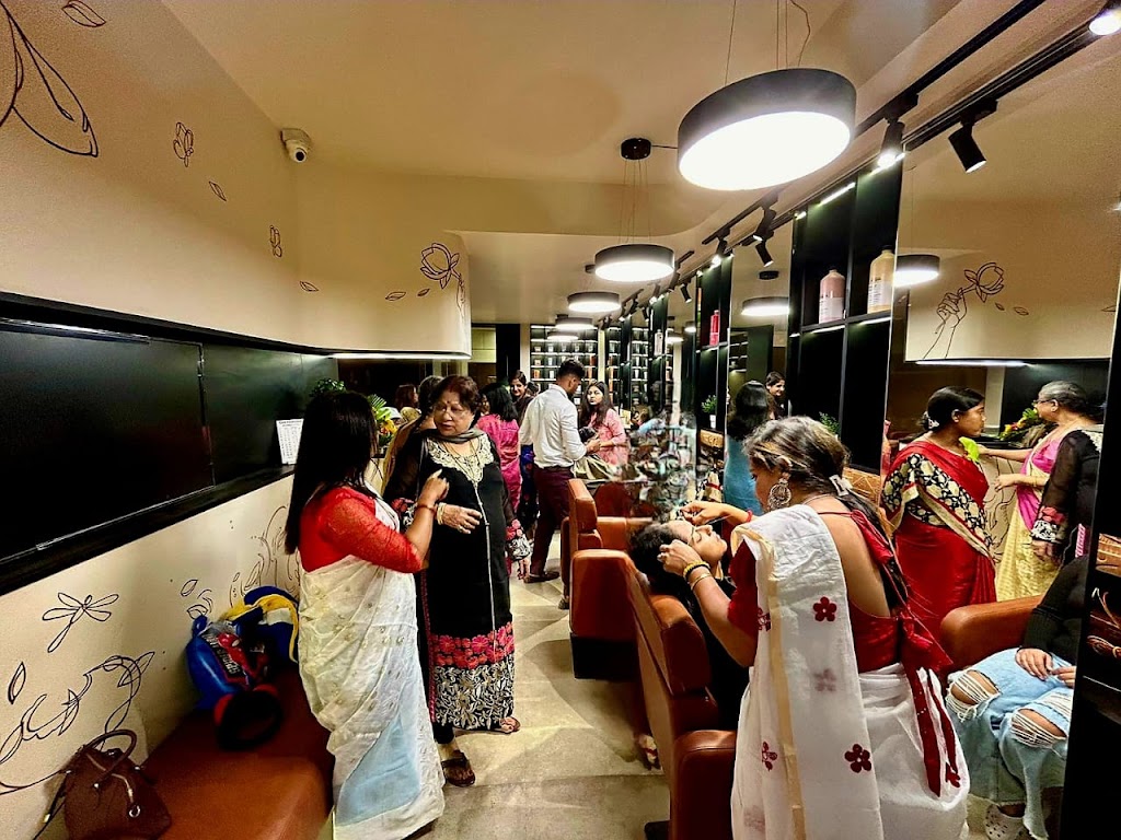 Nandini Luxury Unisex Salon Sodepur