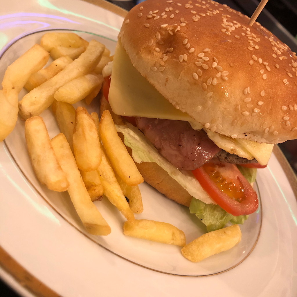 BAR CAFETERIA El FLAMENQUITO — Del propietario