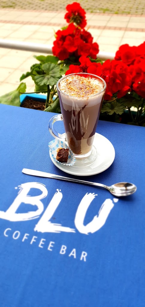 Blu Coffee Bar — Comida y bebida