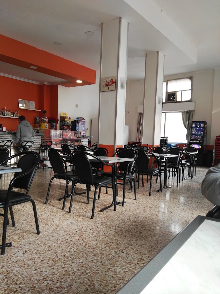 Cafe Bar Madrid — Ambiente
