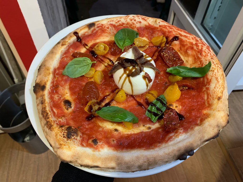 La Piazzoletta — Pizza